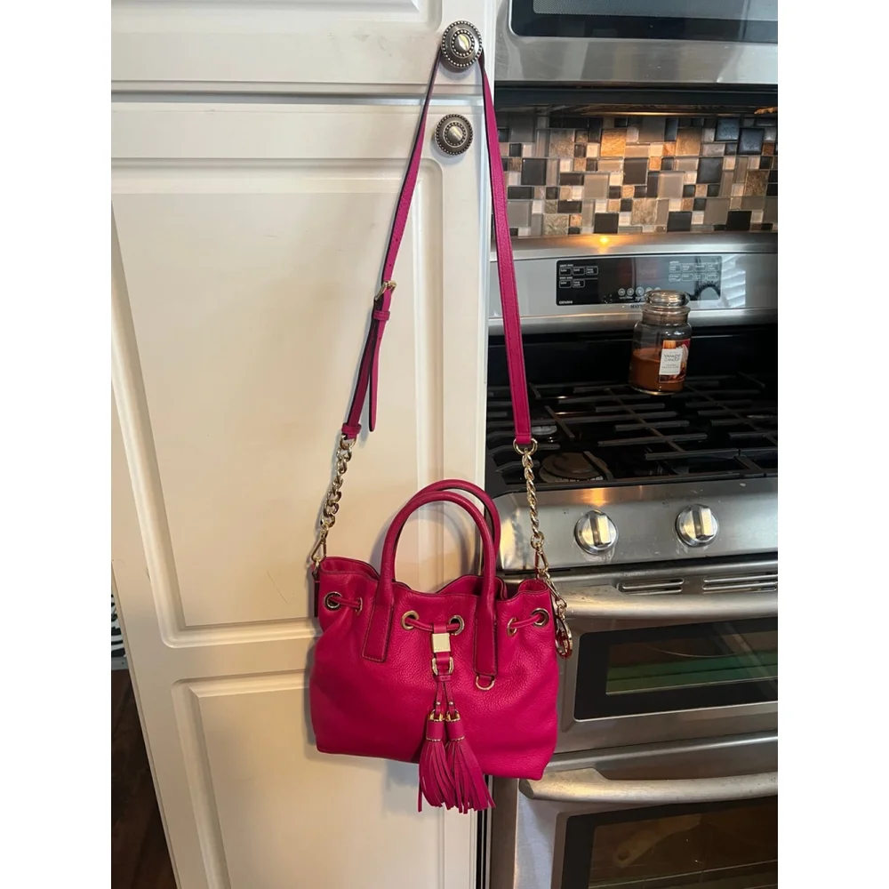 Michael Kors Camden Medium Leather Drawstring Satchel Bag - Picture 9 of 13